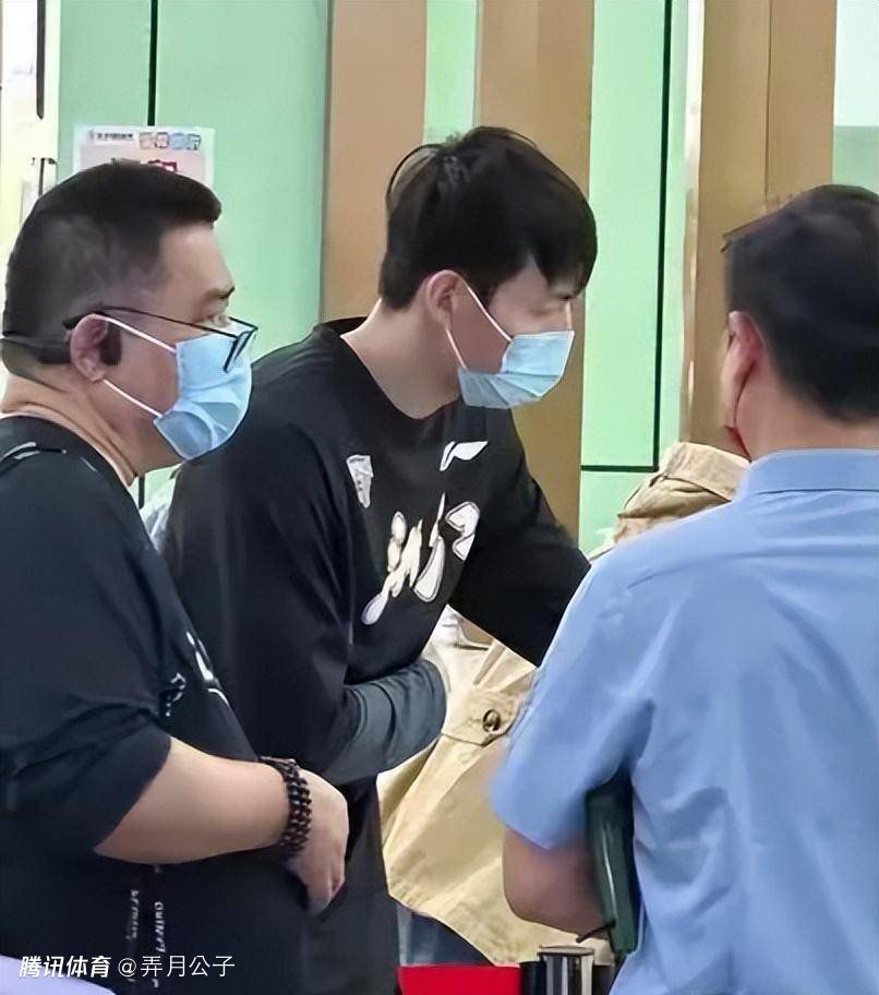 据迪马济奥报道，尤文也想要在冬窗签下里尔的葡萄牙后卫贾洛，然后再将其回租到里尔至明年夏天。